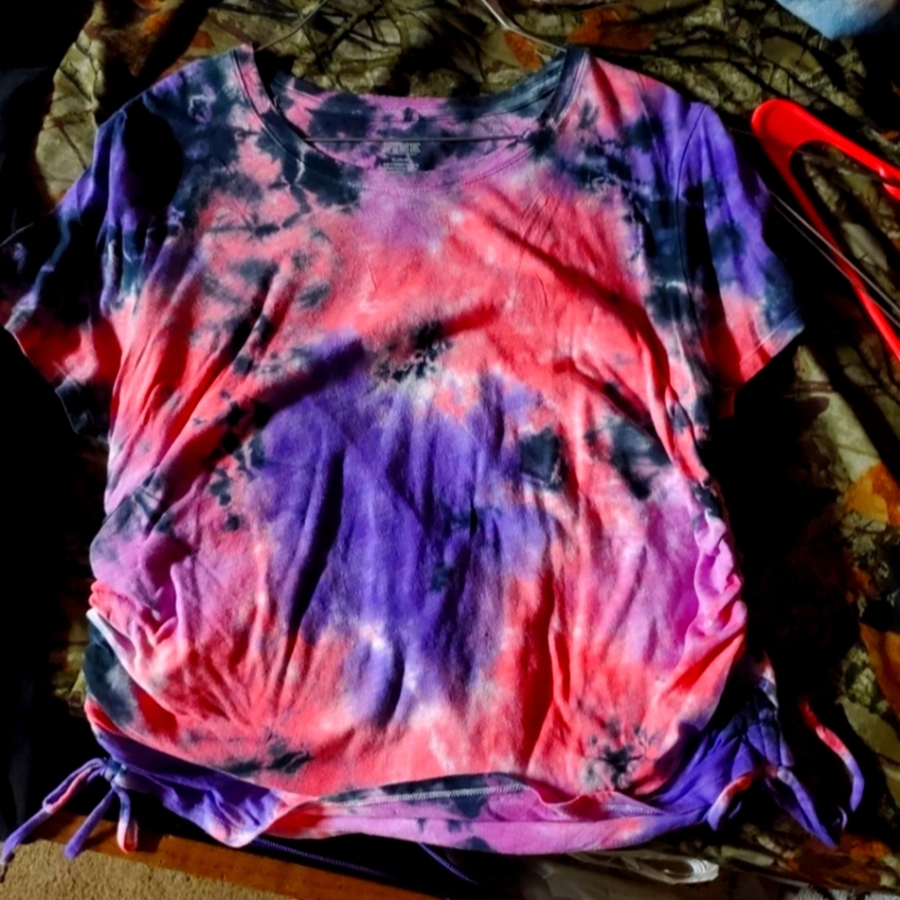 Pink tee